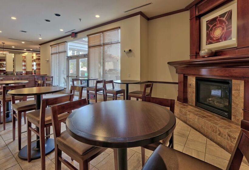 هتل Hilton Garden Inn Albuquerque Uptown