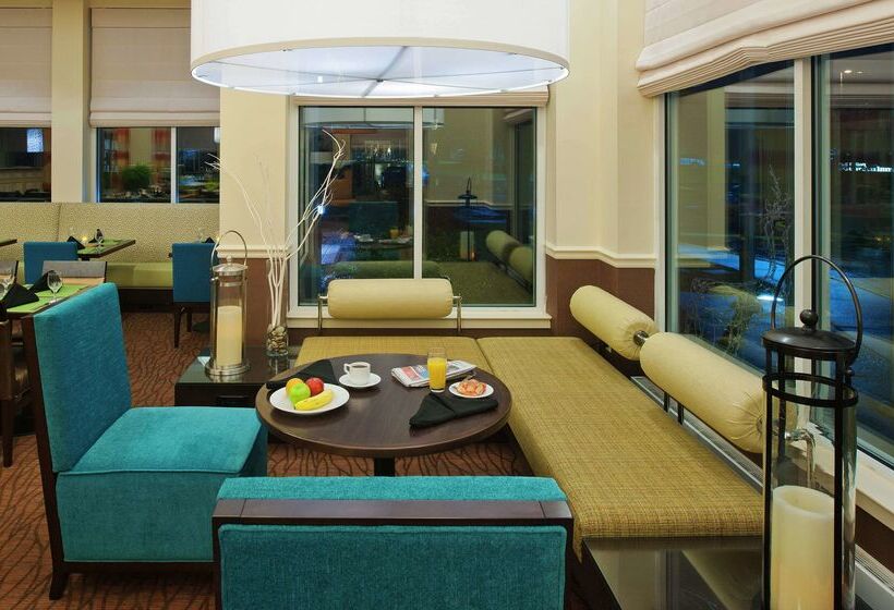 בית מלון כפרי Hilton Garden Inn Allentown Bethlehem Airport