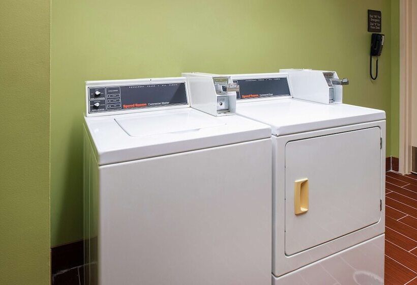 בית מלון כפרי Hilton Garden Inn Allentown Bethlehem Airport