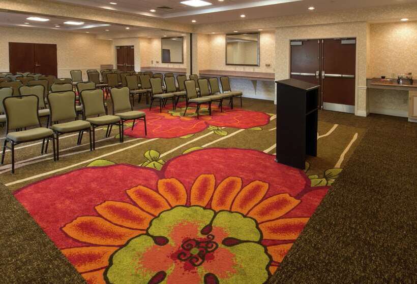 בית מלון כפרי Hilton Garden Inn Auburn/opelika