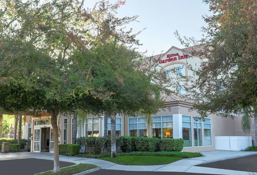 فندق Hilton Garden Inn Bakersfield