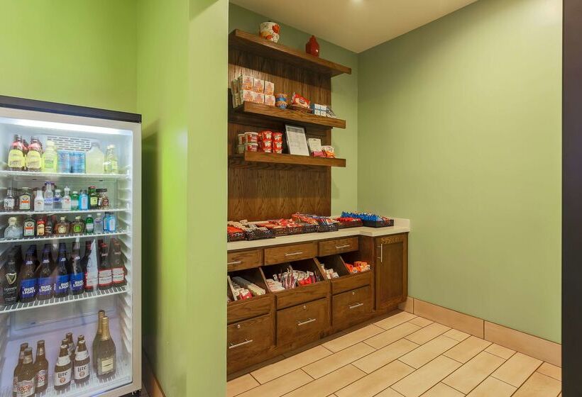 فندق Hilton Garden Inn Bakersfield