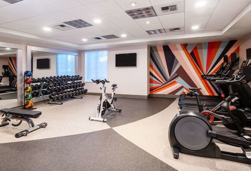 فندق Hilton Garden Inn Bakersfield