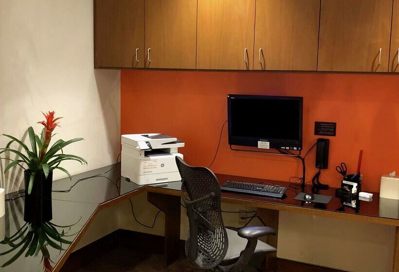 בית מלון כפרי Hilton Garden Inn Baltimore Inner Harbor