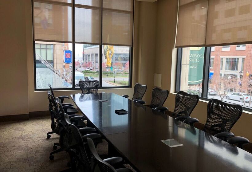 בית מלון כפרי Hilton Garden Inn Baltimore Inner Harbor