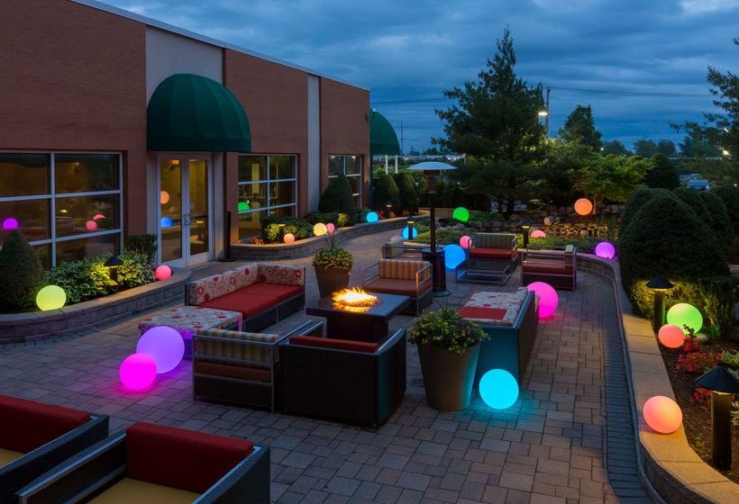 Отель Hilton Garden Inn Buffalo Airport