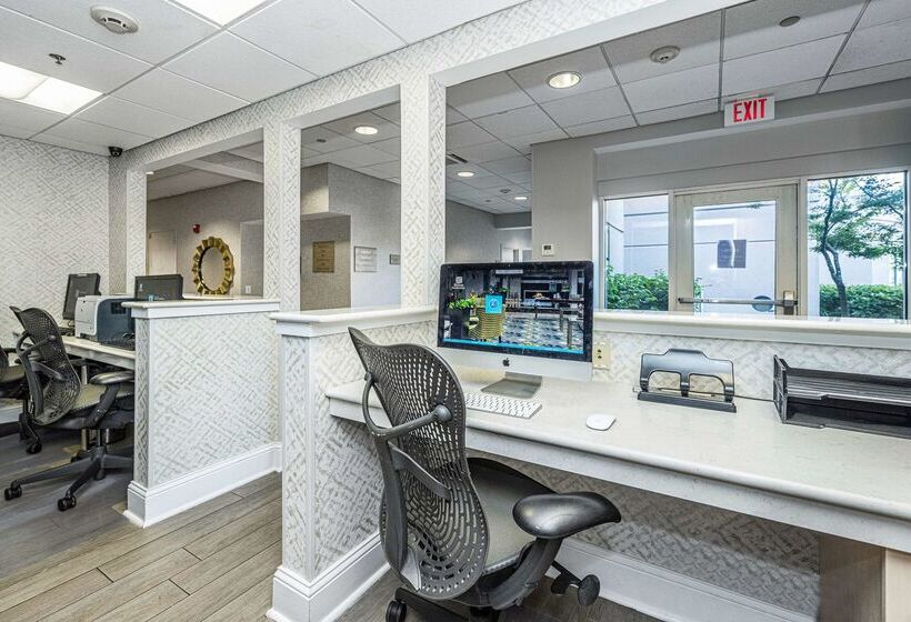 בית מלון כפרי Hilton Garden Inn Charleston Airport