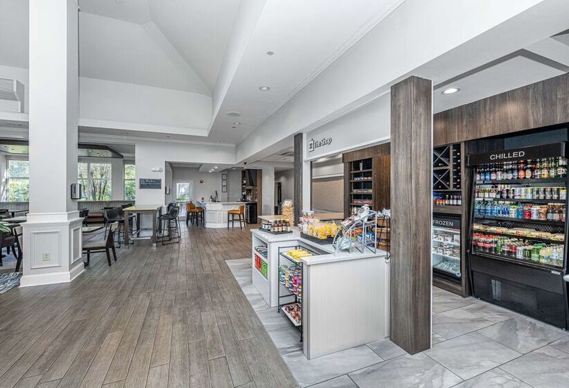 בית מלון כפרי Hilton Garden Inn Charleston Airport