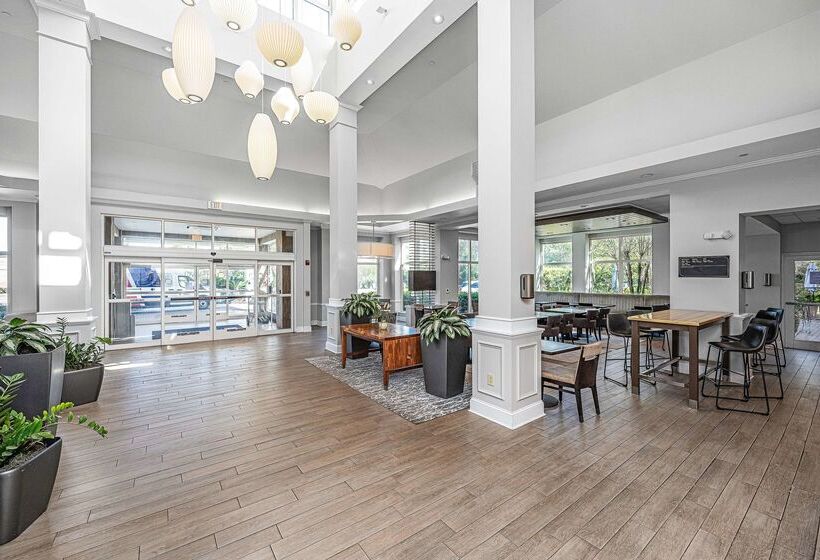 בית מלון כפרי Hilton Garden Inn Charleston Airport