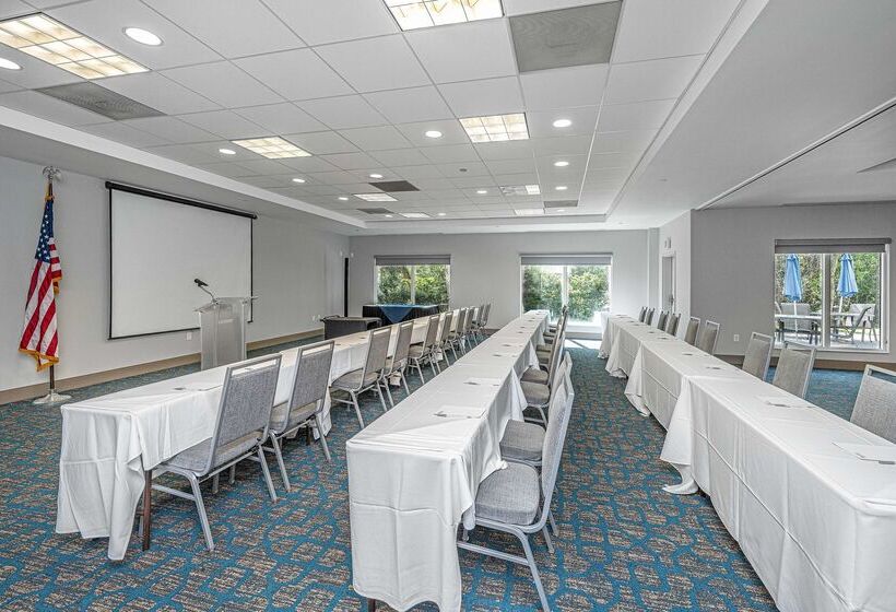 בית מלון כפרי Hilton Garden Inn Charleston Airport