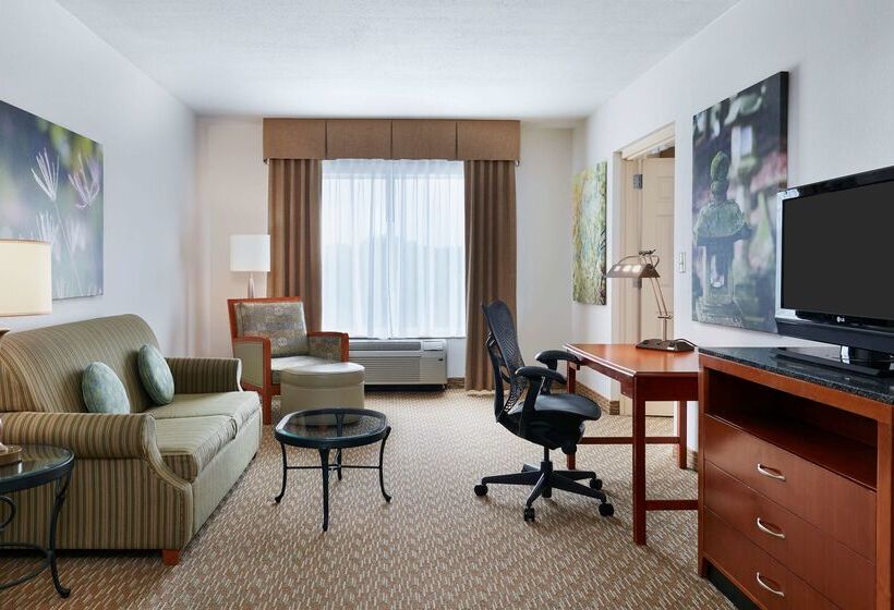 בית מלון כפרי Hilton Garden Inn Charlotte Pineville