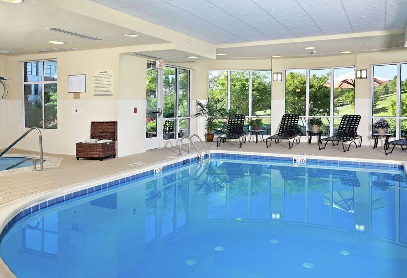 هتل Hilton Garden Inn Charlottesville