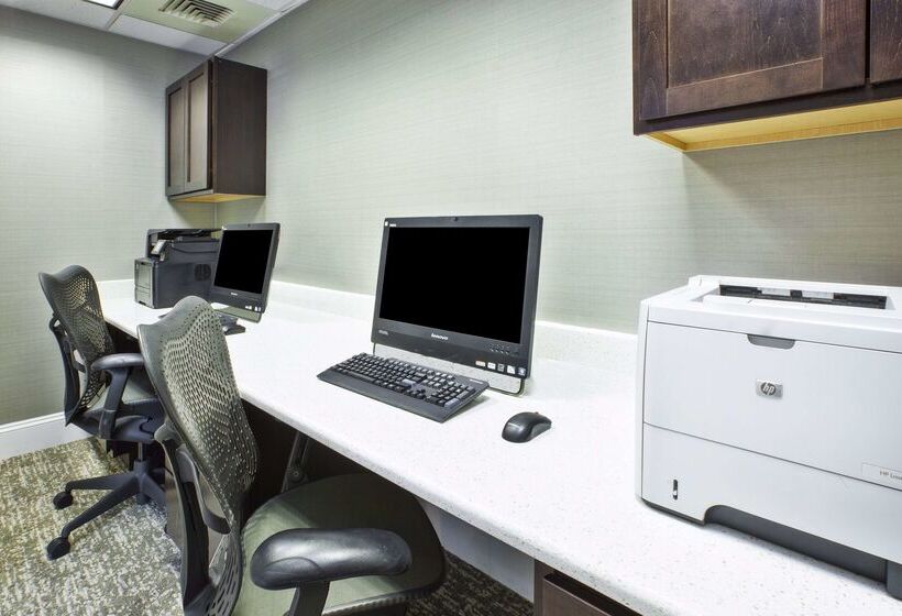 בית מלון כפרי Hilton Garden Inn Chesterton