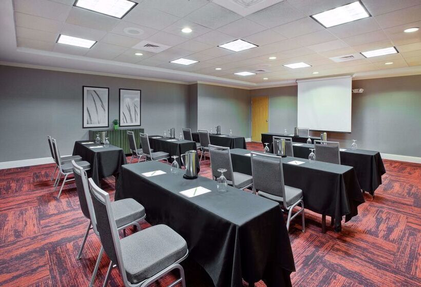 בית מלון כפרי Hilton Garden Inn Chesterton