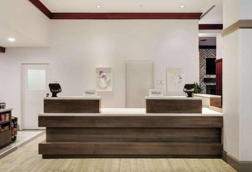 فندق Hilton Garden Inn Chicago North Shore / Evanston