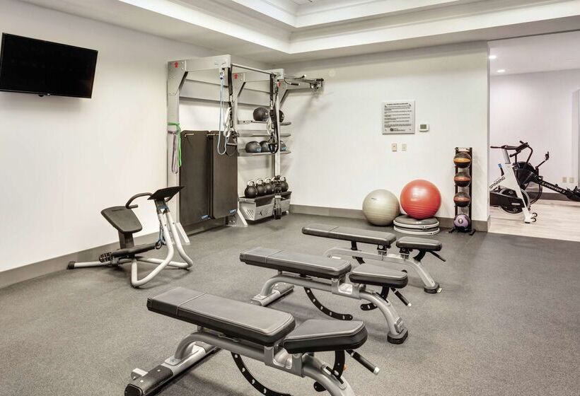 فندق Hilton Garden Inn Chicago North Shore / Evanston