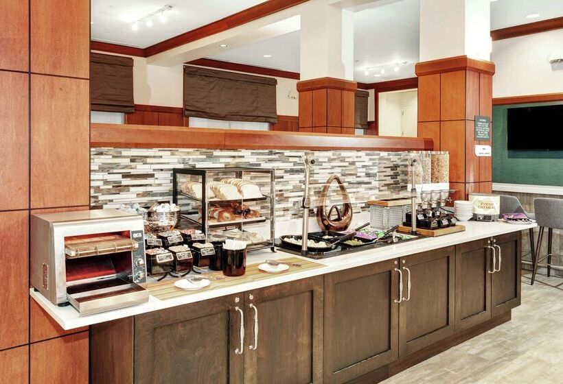 فندق Hilton Garden Inn Chicago North Shore / Evanston