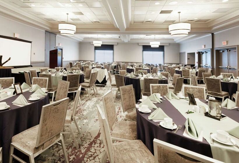 فندق Hilton Garden Inn Chicago North Shore / Evanston