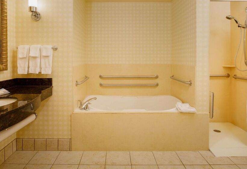 فندق Hilton Garden Inn Cincinnati Blue Ash