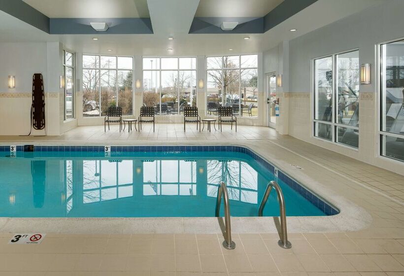 فندق Hilton Garden Inn Cincinnati Blue Ash