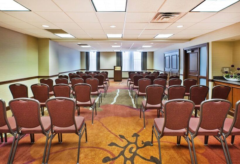 בית מלון כפרי Hilton Garden Inn Cleveland Downtown