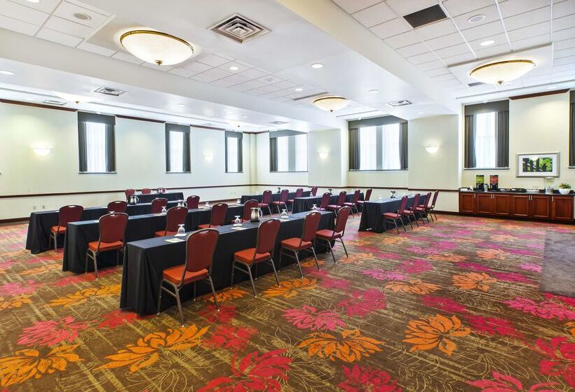 בית מלון כפרי Hilton Garden Inn Cleveland Downtown