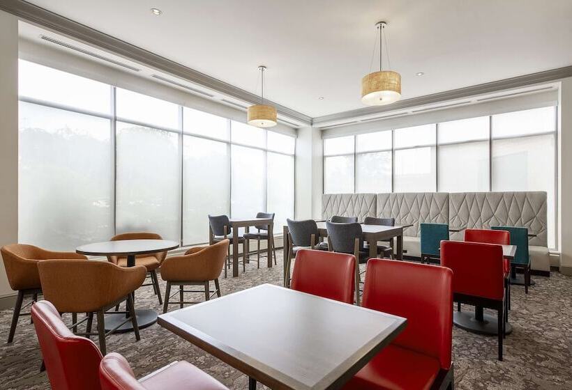 בית מלון כפרי Hilton Garden Inn Cleveland Downtown