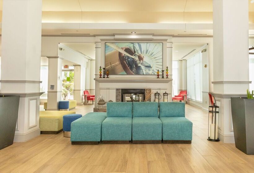 בית מלון כפרי Hilton Garden Inn Daytona Beach Airport