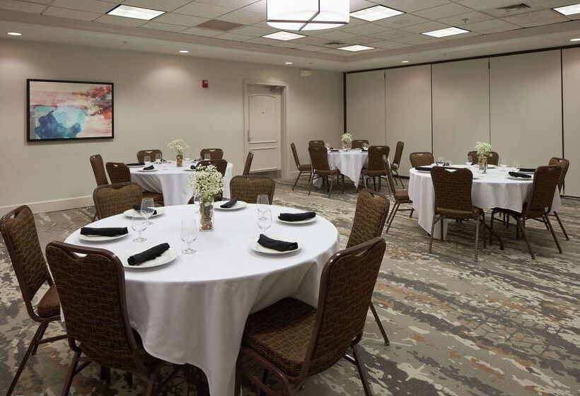 ホテル Hilton Garden Inn Evansville