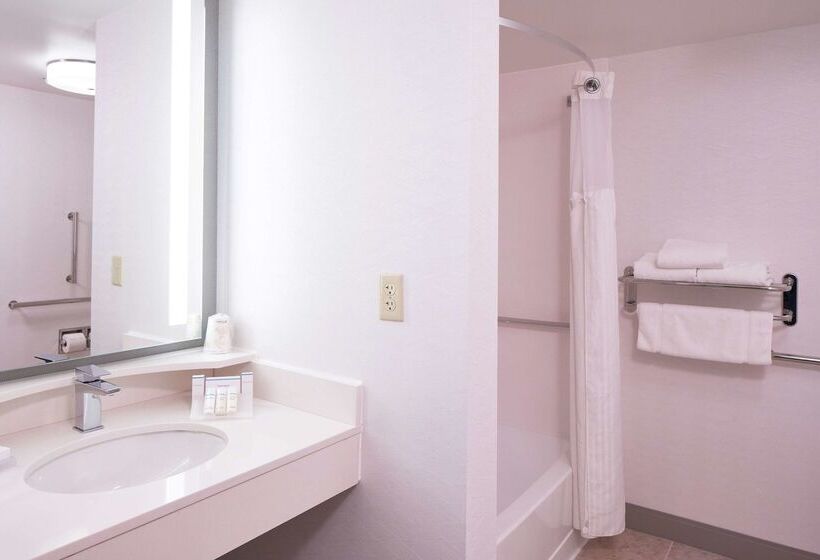 ホテル Hilton Garden Inn Evansville