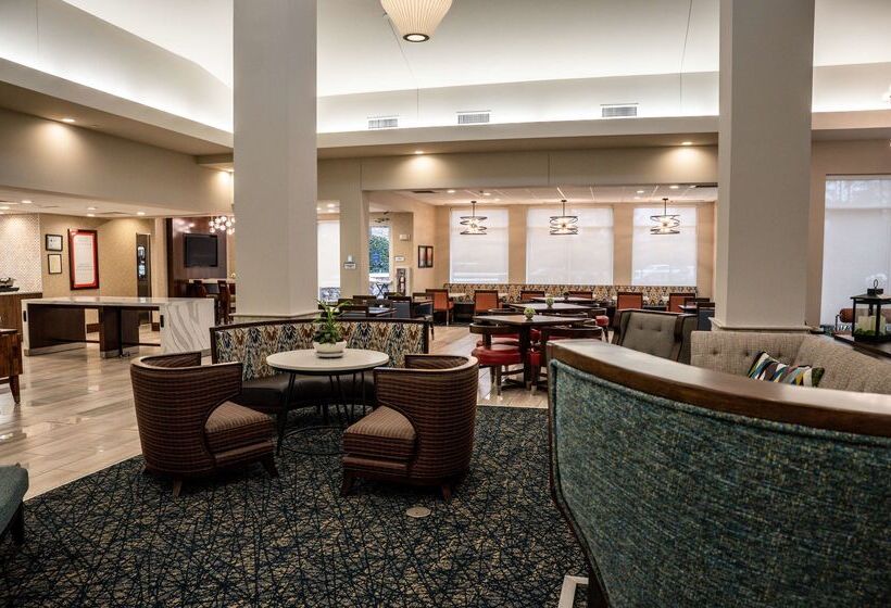 فندق Hilton Garden Inn Fayetteville Fort Liberty