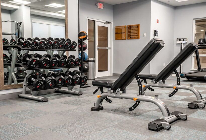 فندق Hilton Garden Inn Fayetteville Fort Liberty