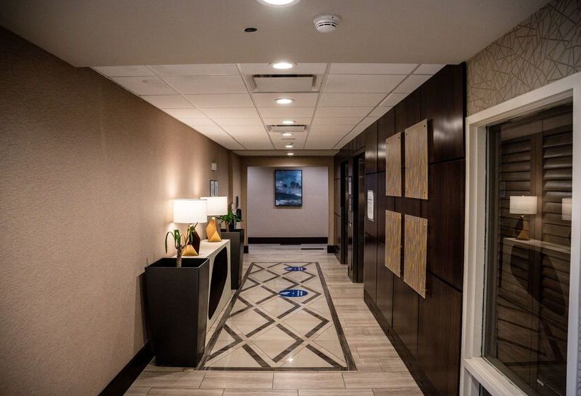 فندق Hilton Garden Inn Fayetteville Fort Liberty