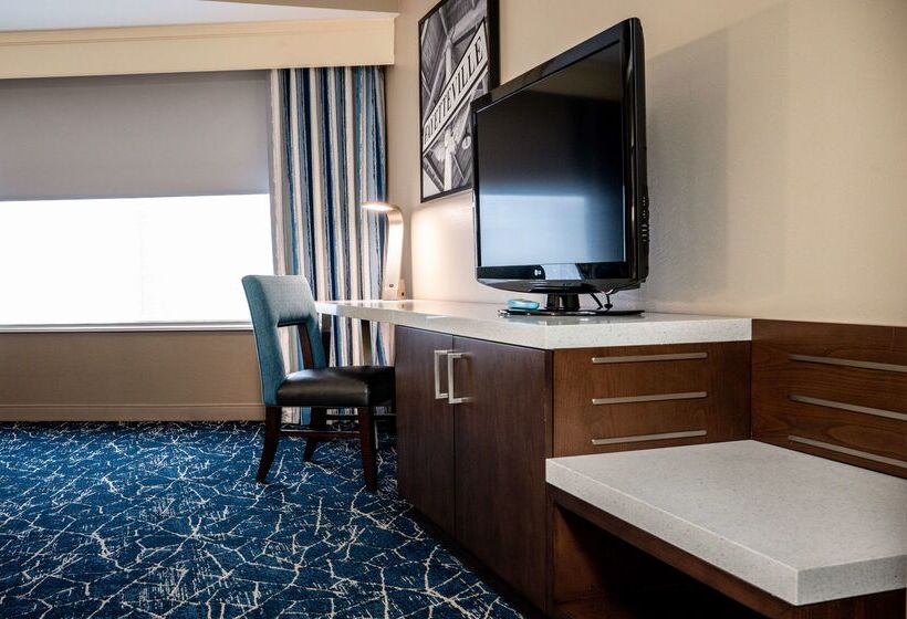 فندق Hilton Garden Inn Fayetteville Fort Liberty