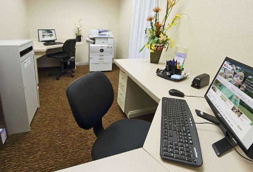 فندق Hilton Garden Inn Fort Lauderdale Airport Cruise Port