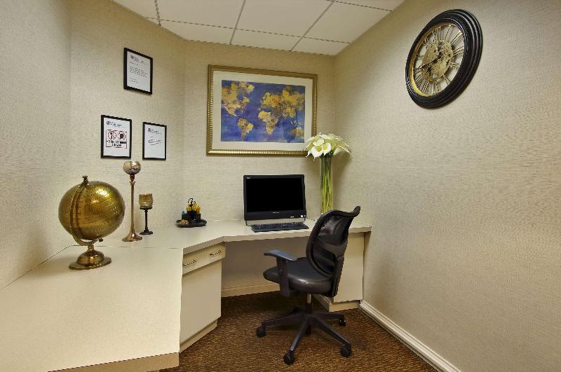 فندق Hilton Garden Inn Fort Lauderdale Airport Cruise Port