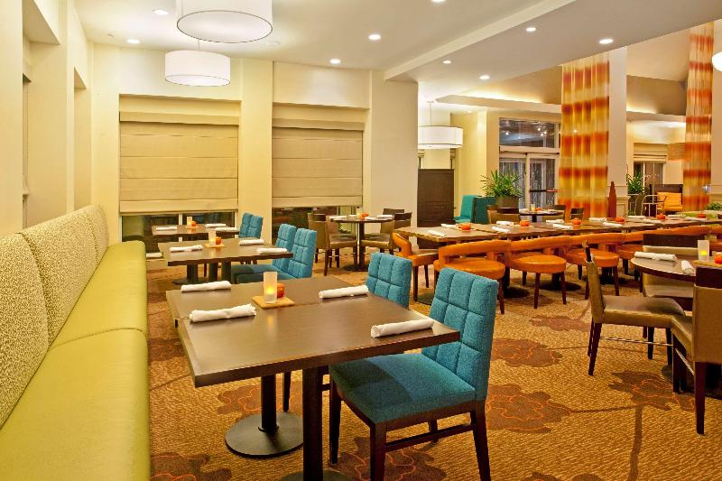 فندق Hilton Garden Inn Fort Collins