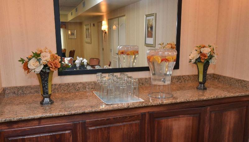 호텔 Hilton Garden Inn Greensboro