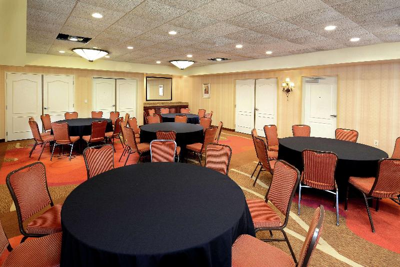 هتل Hilton Garden Inn Greensboro