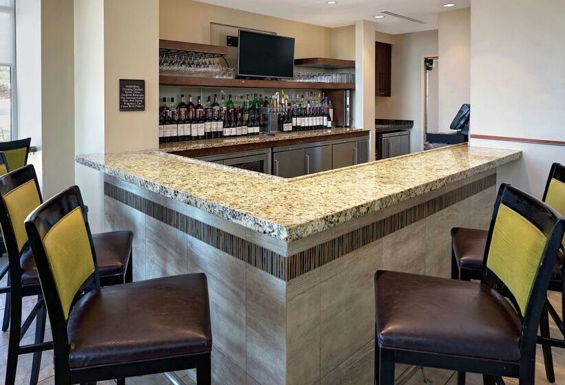 هتل Hilton Garden Inn Hartford North/bradley Int L Airport