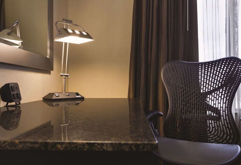 בית מלון כפרי Hilton Garden Inn Houston Nw/willowbrook