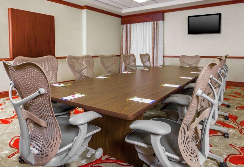 فندق Hilton Garden Inn Independence