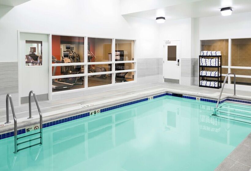 Отель Hilton Garden Inn Independence