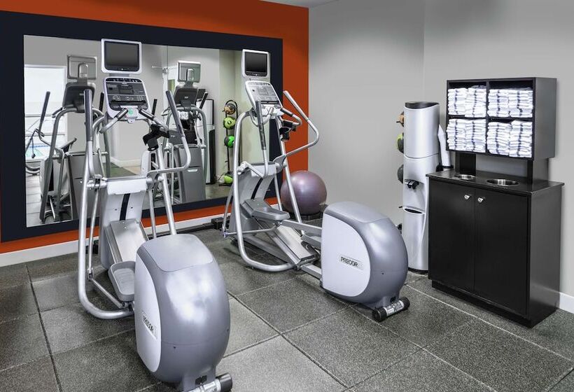 فندق Hilton Garden Inn Independence