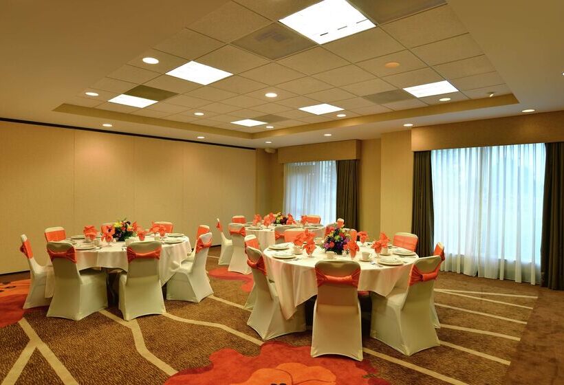 فندق Hilton Garden Inn Kankakee