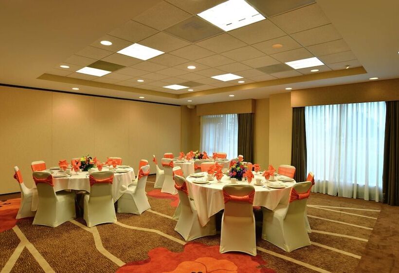 فندق Hilton Garden Inn Kankakee