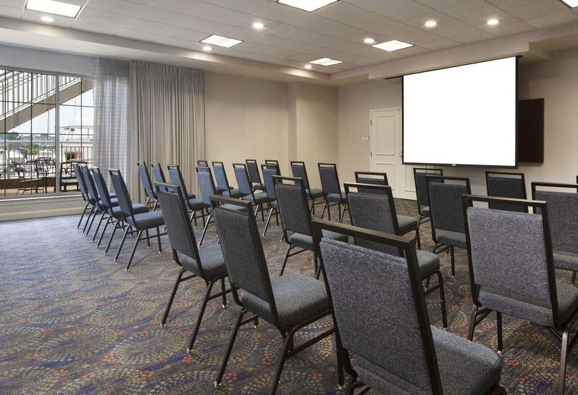 فندق Hilton Garden Inn Kent Island Marina