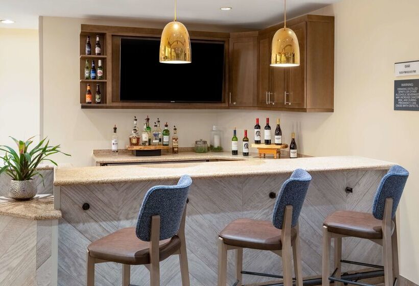 Отель Hilton Garden Inn Montgomery East