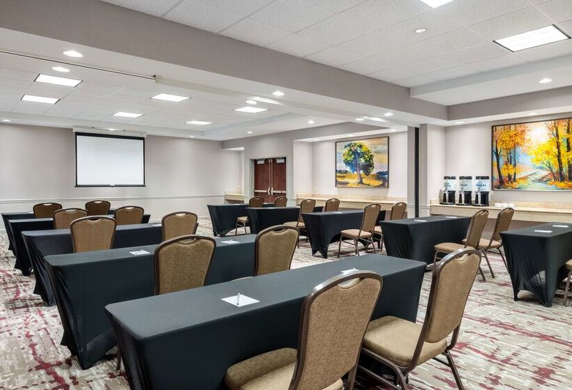 هتل Hilton Garden Inn Montgomery East