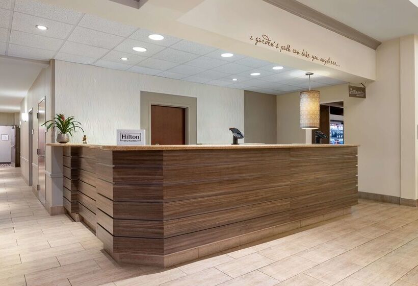 Отель Hilton Garden Inn Montgomery East